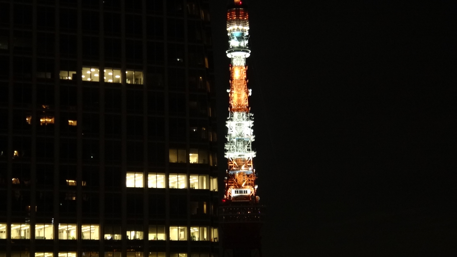 Thirty-six views of Tokyo Tower 東京タワー三十六景 – the tokyo